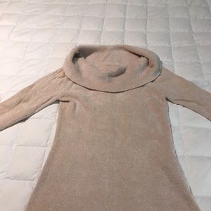 Cache loose turtle neck top